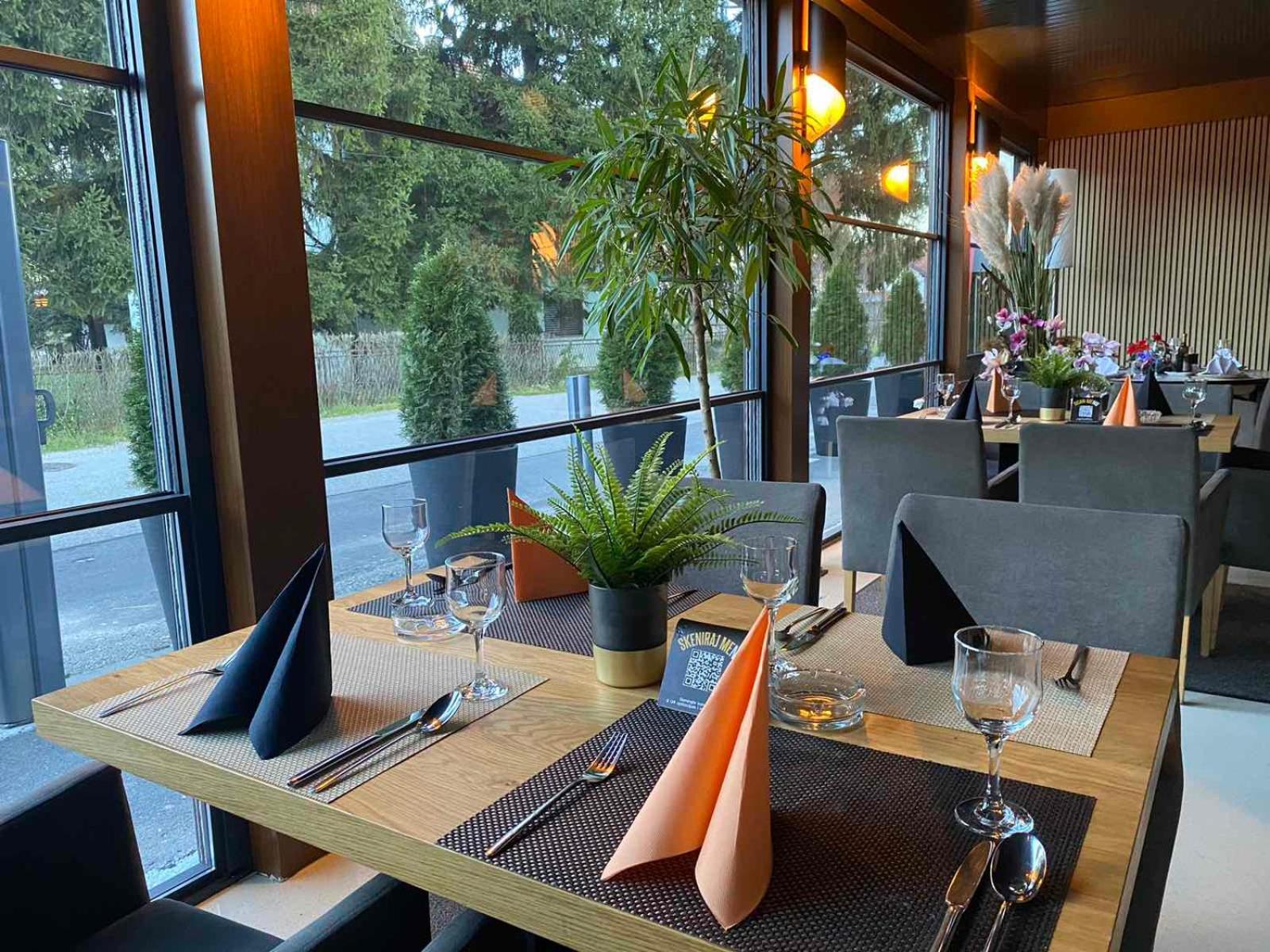 Swiss Plus Hotel Bihać Eksteriør bilde