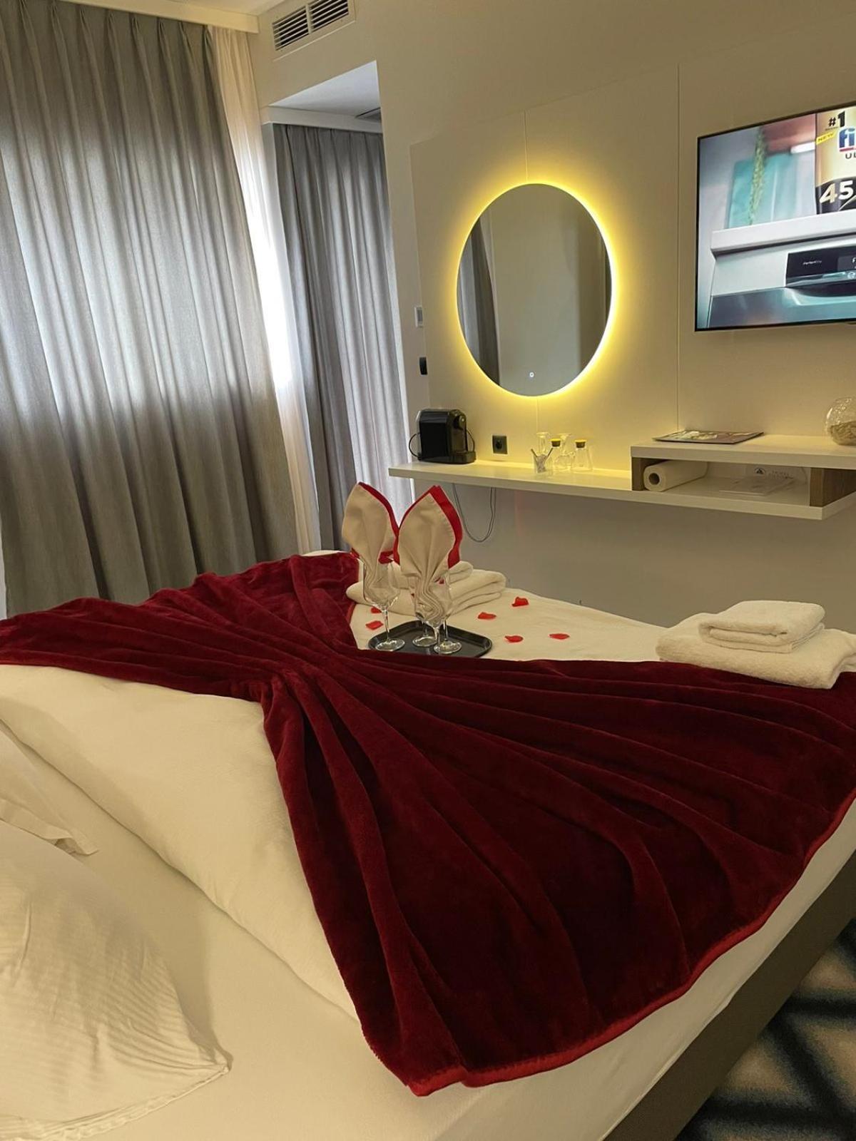 Swiss Plus Hotel Bihać Eksteriør bilde