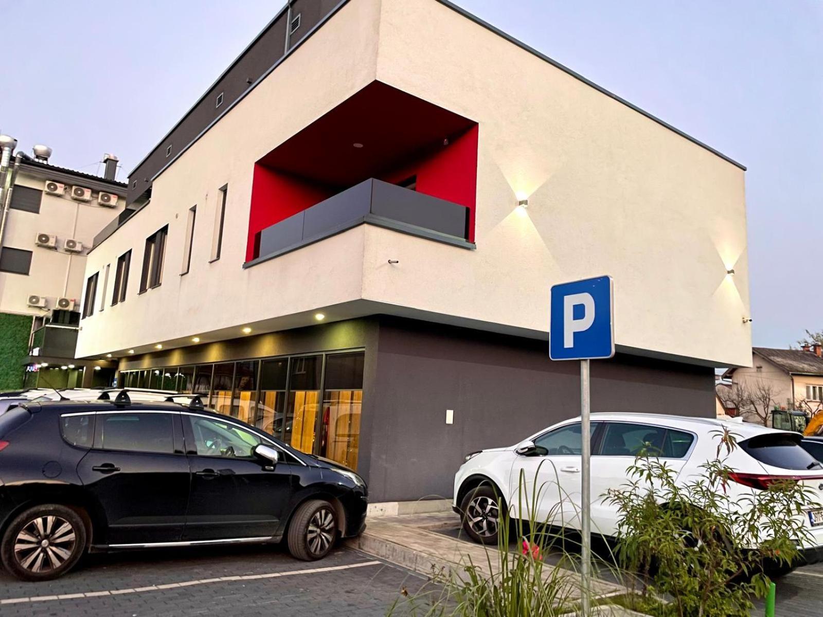 Swiss Plus Hotel Bihać Eksteriør bilde
