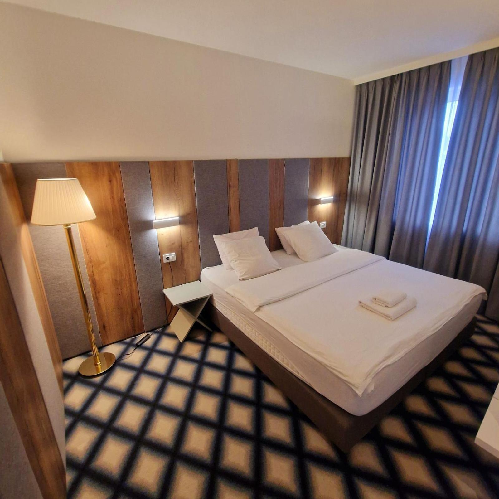 Swiss Plus Hotel Bihać Eksteriør bilde