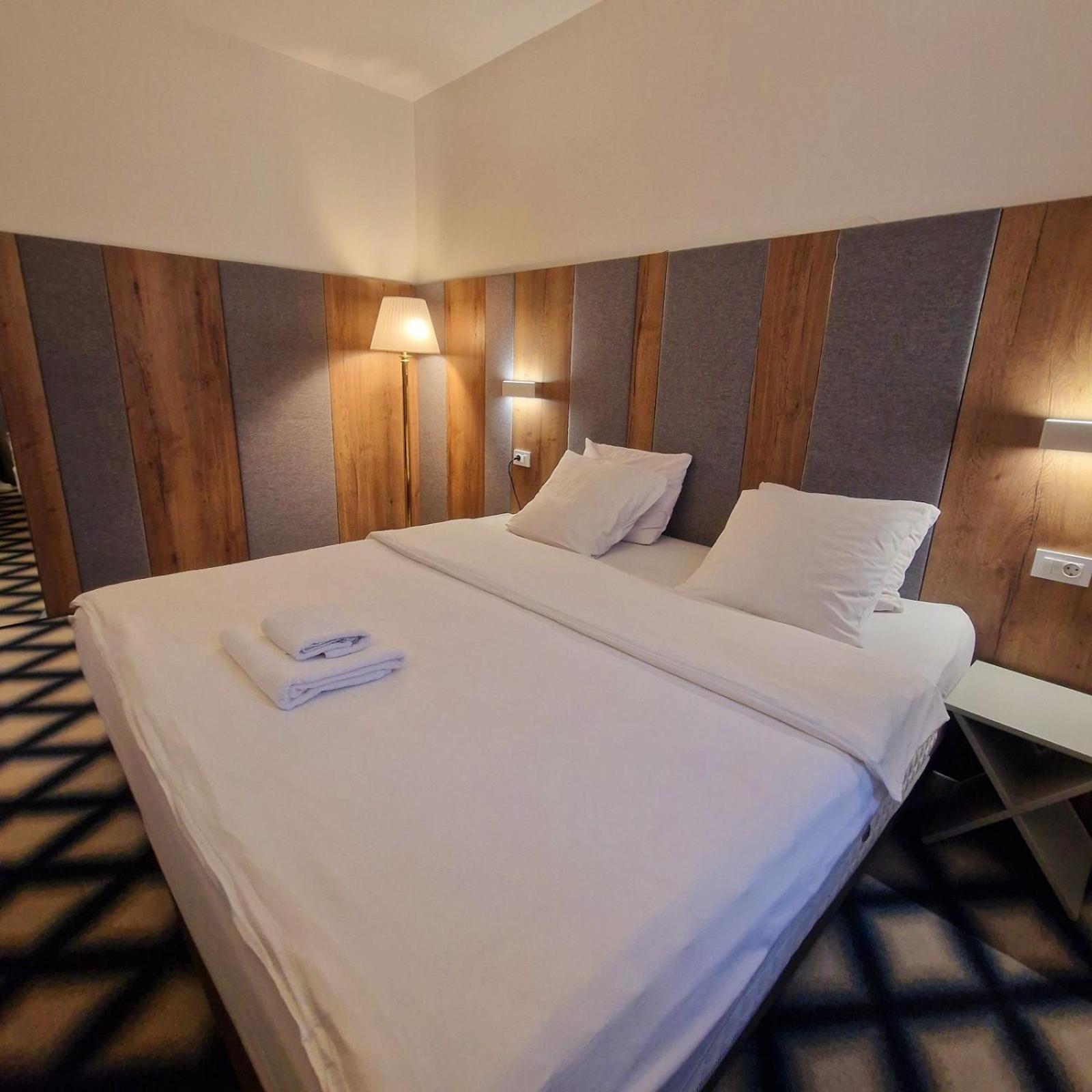 Swiss Plus Hotel Bihać Eksteriør bilde